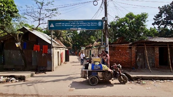 টাঙ্গাইলে যৌথবাহিনীর অভিযান, পরদিনই কান্দাপাড়ায় মাদকের রমরমা ব্যবসা