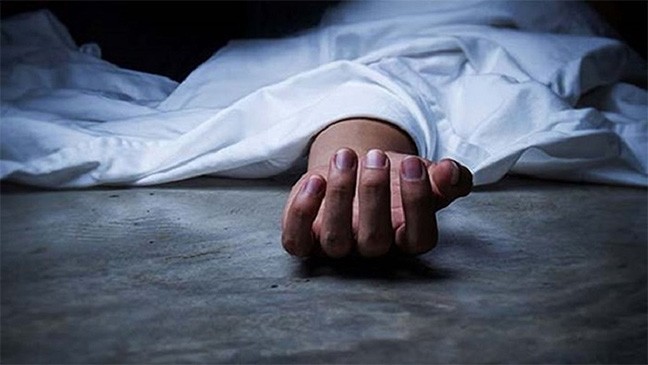 গৃহবধূকে কুপিয়ে হত্যা, স্বামীসহ আটক ২