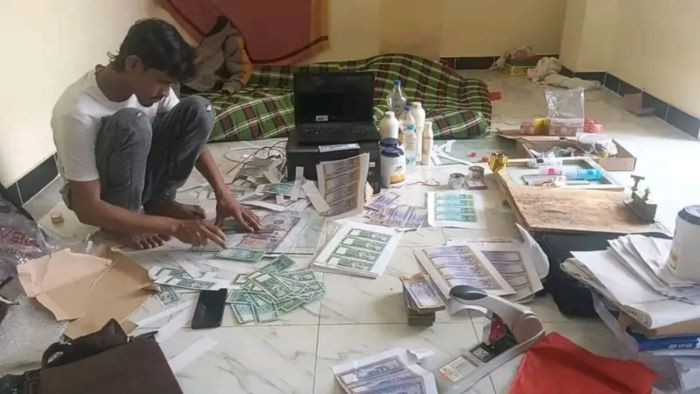 রামুতে জাল টাকা ও তৈরির সরঞ্জামসহ যুবক আটক