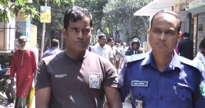 সিরাজগঞ্জে নিজ শিশু মেয়েকে ধর্ষণ চেষ্টার দায়ে বাবার ১০ বছরের কারাদণ্ড  