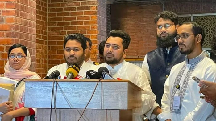 প্রস্তাবিত বাজেটকে ‘চানাচুরের মতো’ বললেন নাহিদ ইসলাম