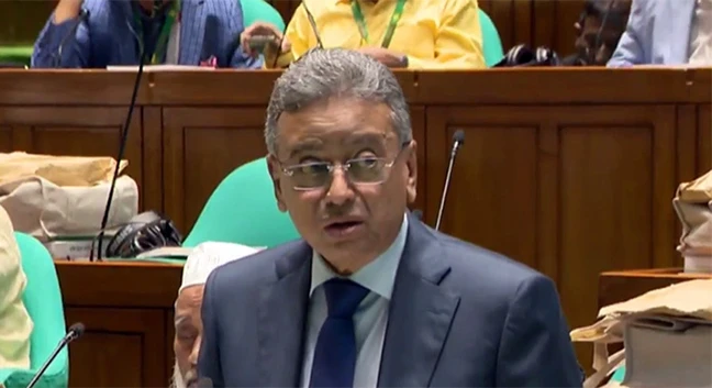 জাতীয় সংসদে বাজেট পেশ করছেন অর্থমন্ত্রী 